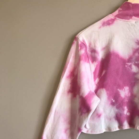 Reworked Crop Top and Shorts Set - Picture 9 of 12